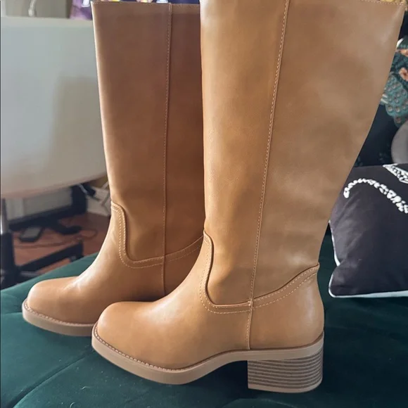 Soda Tan Knee-High Boots - Picture 2 of 4